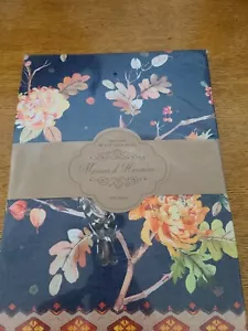 Dining table with this beautiful Kelim Navy tablecloth from Maison d'Hermine - Picture 1 of 9