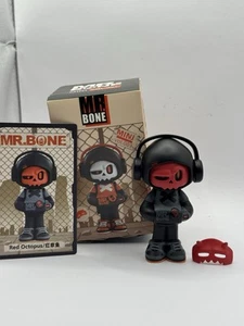 MR.BONE Mini Series 1 RED OCTOPUS with Masks - Picture 1 of 4