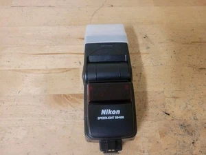 Nikon SB-600 Speedlight Flash for Nikon Digital SLR Cameras - Picture 1 of 6