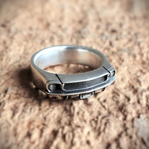 Auto Front Ring Silber 925 - inspiriert vom Design eines 1968 Ford Mustang - Picture 1 of 6