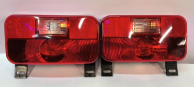 Juego de luces traseras Bargman 30-92-109 con respaldo, soporte de licencia y base negra Foto 1 de 4