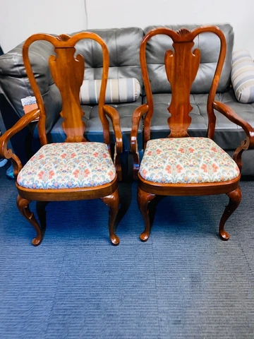 (2) Vintage Pennsylvania House Solid Cherry Queen Anne Captain's Armchairs Cover