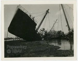 Fotografía de colección 1944 Segunda Guerra Mundial Guam Marina de los Estados Unidos barco destruido playa foto nítida - Imagen 1 de 1