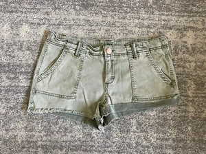 BKE Womens 30 Cut Off Shorts Distressed Green Faded Fold Down Pockets O2 - Picture 1 of 10