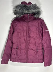 Abrigo chaqueta acolchada roja mediana Columbia para mujer ribete de piel sintética capucha bolsillos cremalleras - Imagen 1 de 7
