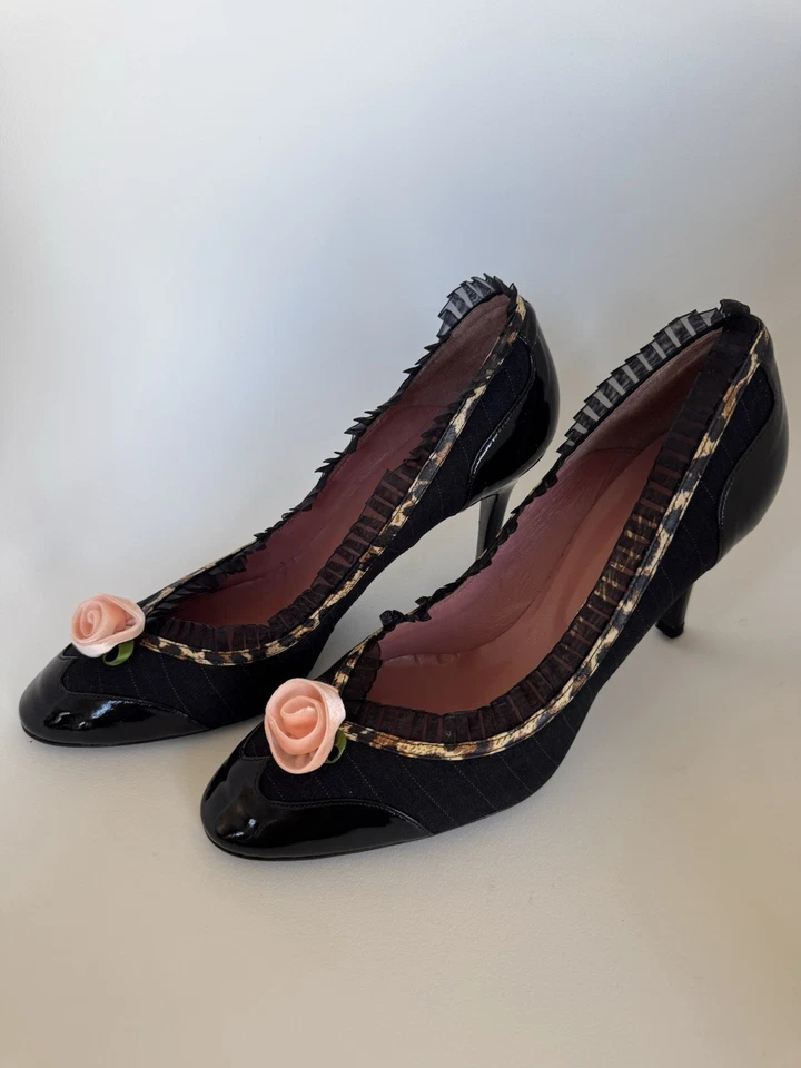 Salto Beverly Feldman preto patenteado, acabamento Jaguar, rosa cetim rosa 9M Espanha novo na caixa - Imagem 1 de 4