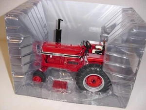 1/16 International 766 Precision Elite Series #5 Black Stripe Tractor ERTL NIB - Picture 1 of 6