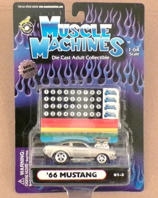 Ford Mustang GT 350 2000 1/64 Muscle Machines plateado 1966 versión de carrera Foto 1 de 4