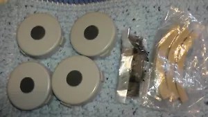 Lot of Official Nintendo Wii Balance Board Feet Risers and Hardware - Picture 1 of 2