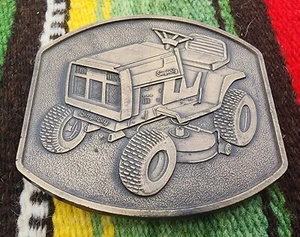 VINTAGE 1970s **SIMPLICITY RIDING LAWNMOWER TRACTOR** BRASS BELT BUCKLE BY RJ - Picture 1 of 2
