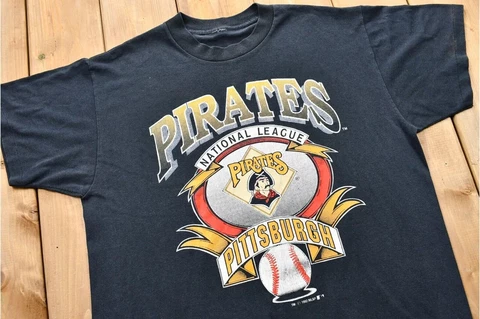 Vintage 1992 Pittsburgh Pirates T-Shirt U899 Cover