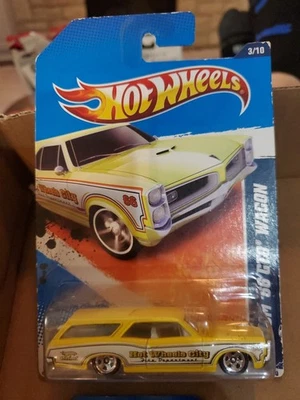 Hot Wheels HW City Works Custom '66 GTO 2010 3/10 Foto 1 de 2