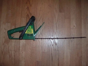 WEEDEATER HEDGE TRIMMER HT 19 Wired plug in electric - Picture 1 of 6