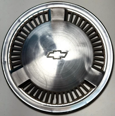 82 83 84 Chevrolet Celebrity Hubcap Rim Wheel Cover Hub Cap 13" OEM USED Foto 1 de 4
