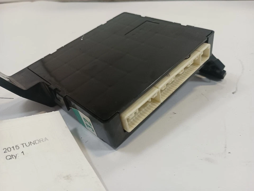 Módulo de control de temperatura 886500C321 de Toyota Tundra 2015 12148640 Foto 1 de 4