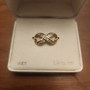 Fine Jewelry 10kt Gold Infinity Pendant Or Omega Slide With 1/4 CTTW Diamond - Imagen 1 de 5