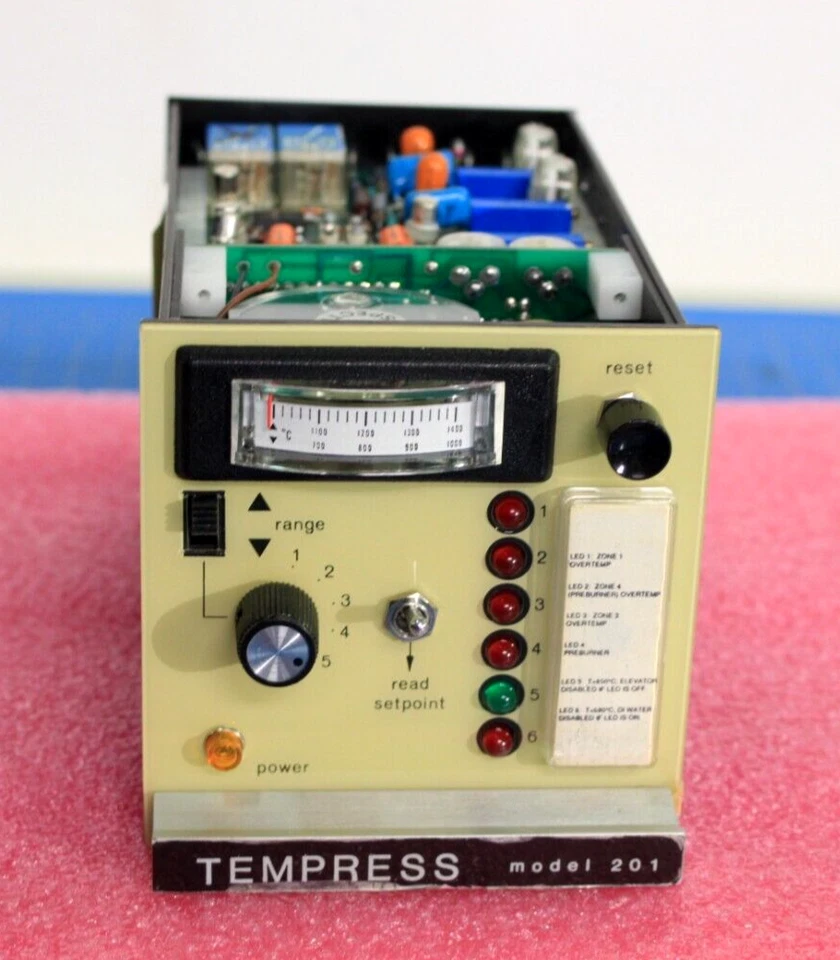 00201-030 / CONTROLADOR XT 82F1922 / TEMPPRESS - SEÑAL GENERAL Foto 1 de 4