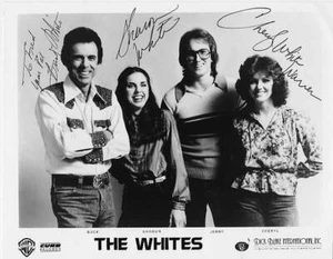 WHITES COUNTRY WESTERN BAND ORIGINAL AUTOGRAPH SIGNED 8x10 PHOTO - Picture 1 of 2