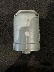 OEM Mack Diesel Engine Breather Canister 333GB5131M - Picture 1 of 5