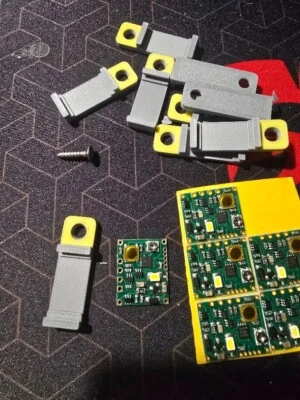 NCE Light-it 3D printed mount/clips (lot of 10) - Image 1 of 4