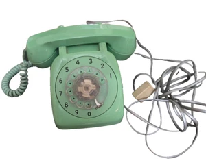 NOSTALGIC/VINTAGE Turquoise/Green Retro 60's Rotary Dial Phone Great Condition. - Zdjęcie 1 z 6