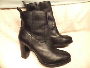 Cole Haan Grand OS Black Leather Side Zip Ankle Boot Sz.7 B/M W00779 So Nice - Picture 1 of 8
