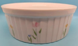 STUDIO NOVA Ultra Ceram 1.5 Quart Bake & Serve Round Floral Dish - Picture 1 of 5
