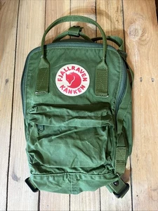 FjallRaven Kanken Water Resistant Mini BackPack Forest Green Style 23561 - Picture 1 of 5