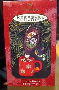Adorno de Navidad Vintage Sello HERSHEY’s COCOA BREAK: Pingüino Chocolate Caliente - Imagen 1 de 5