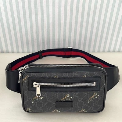GUCCI GG Supreme Tiger Belt Bag 474293 Marsupio in Tela Nera Unisex Italia - Immagine 1 di 4
