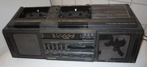 Radio + AUX Eingang Boxen Werkstattradio Ghettoblaster 80er Musikkassette MC - Bild 1 von 3