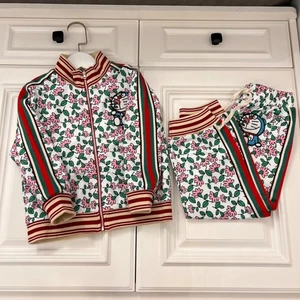 GUCCI Kinder Mantel und Hose Set, Frühling/Herbst, Doraemon Print, Größe 100 cm - Bild 1 von 5