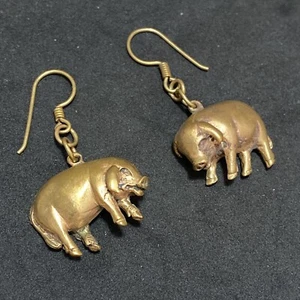 VINTAGE Rolled Gold Pig Earrings Dangly Hooks Brass Retro Pretty Animals - Picture 1 of 6