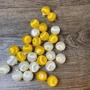 Vintage Lot 29 Mini Satin Silk Wrapped Ornaments Yellow Gold White - Imagen 1 de 5