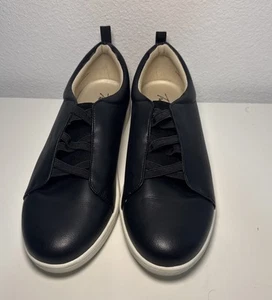 Trotters Womens Avrille Black Leather Slip On Fashion Sneakers Shoes US 9.5W - Picture 1 of 10