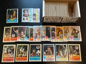 Juego completo de baloncesto Topps 1973 1-264, EX+, *SEWALL* - Imagen 1 de 6
