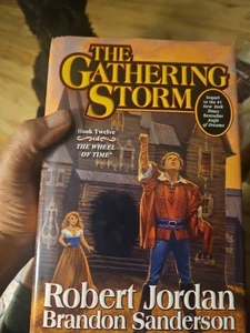 Gathering Storm : Book Twelve of the Wheel of Time by Robert Jordan and Brandon - Picture 1 of 3