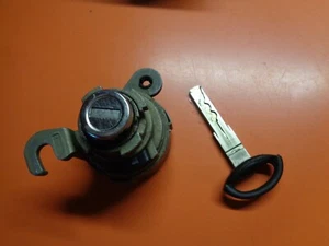 Saab 9-3 door lock cylinder with key 03-07 9-3 lock cylinder and KEY - Picture 1 of 5