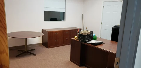 Vtg Lawyer Stow & Davis Solid Wood 3 pc. Executive Suite: Desk, Credenza & Table Cover