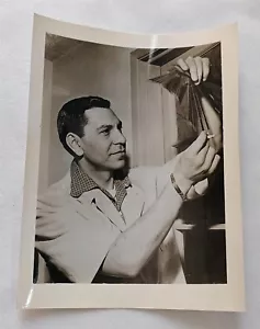 Fotografía actor vintage Jack Webb en blanco y negro - Imagen 1 de 2