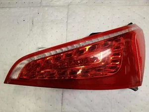AUDI AUDI Q5 R Taillight gate mounted, R. 09 10 11 12 - Picture 1 of 2