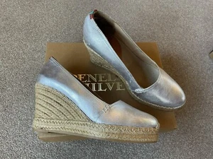 🩶PENELOPE CHILVERS METALLIC SILVER LEATHER WEDGES ESPADRILLES SIZE 6.5 40 £159 - Picture 1 of 3