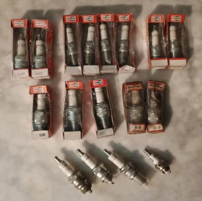 LOTE DE 17 BUJÍAS CHAMPION Foto 1 de 4