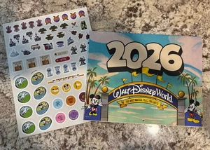 Calendario de 12 meses con pegatinas para titulares de pases anuales de Walt Disney World 2026 - Imagen 1 de 15