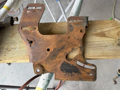 1974 1978 Ford F100 Lincoln 460 Power Steering A/C Lower Mounting Bracket Plate - Image 1 of 4