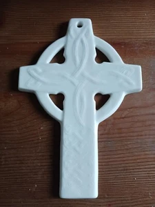 Donegal Irish Parian China, Celtic Cross Porcelain Wall Hanging 6.25" - Picture 1 of 4