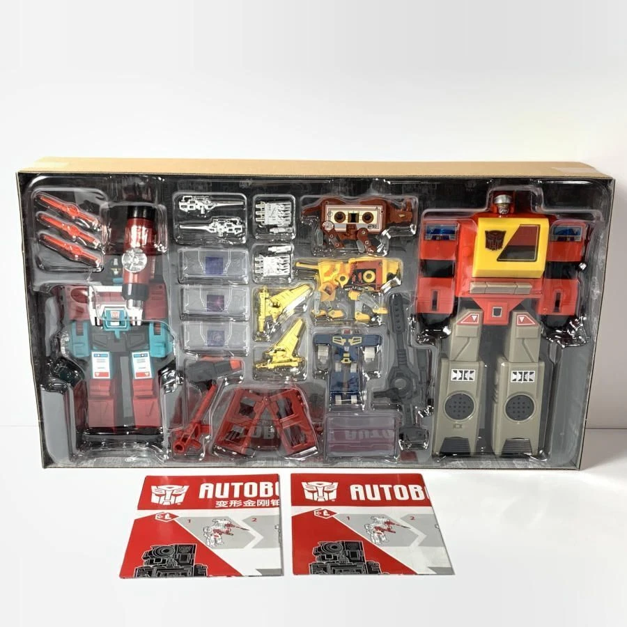 Transformers Platinum Edition G1 Reissue Perceptor