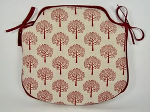 Mulberry Tree Red Small Spindle Back Tie-On Seat Pad. Garden/Kitchen/Dining - Bild 1 von 4