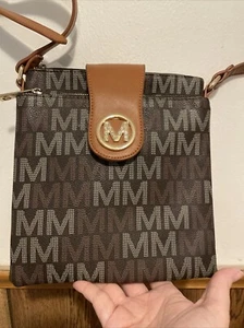 Milan Crossbody Purse 10x9 Inches - Picture 1 of 7