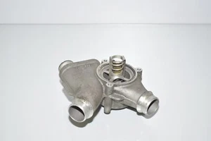 BMW E92 M3 E93 E90 Thermostatgehäuse Thermostat housing 7838482 - Picture 1 of 5